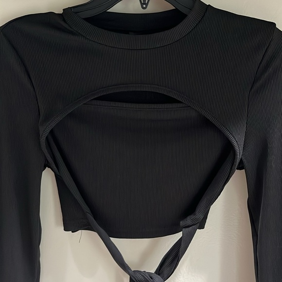 SHEIN long sleeve - Picture 2 of 4